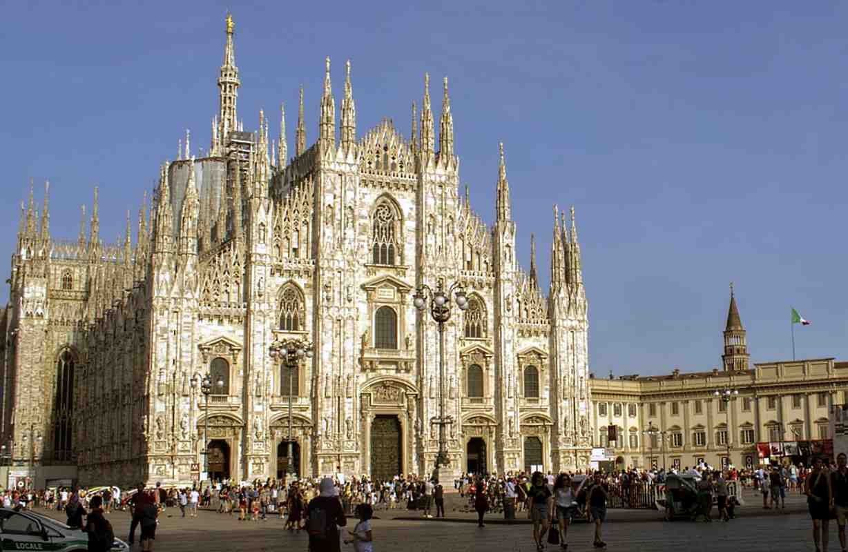 Die blaue Ampel - Utopie aus Mailand - Italien